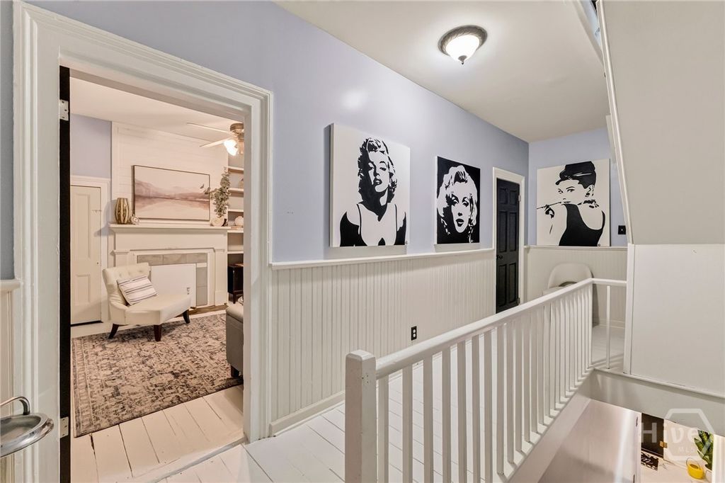 Image 21 of property listing at 509 E Jones Street, Savannah, GA 31401