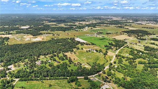 14500 Highway 102, Gravette, AR 72736