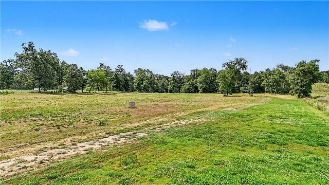 14500 Highway 102, Gravette, AR 72736