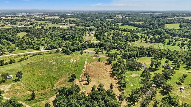 14500 Highway 102, Gravette, AR 72736