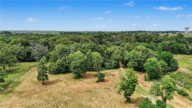 14500 Highway 102, Gravette, AR 72736