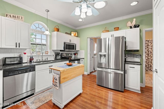 1006 Waterview Lane SW, Calabash, NC 28467