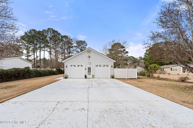 1006 Waterview Lane SW, Calabash, NC 28467