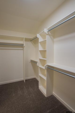 16518 Crossing Cir, Lindale, TX 75771