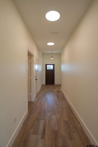 16518 Crossing Cir, Lindale, TX 75771