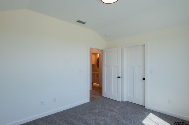 16518 Crossing Cir, Lindale, TX 75771
