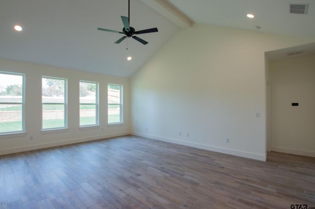 16518 Crossing Cir, Lindale, TX 75771