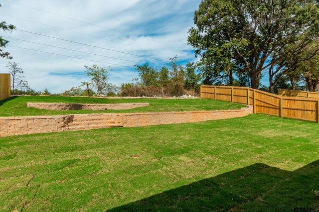 16518 Crossing Cir, Lindale, TX 75771