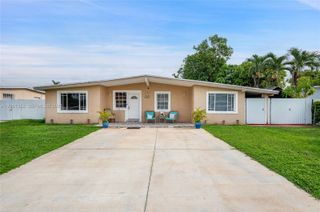 11451 SW 43rd Street, Miami, FL 33165