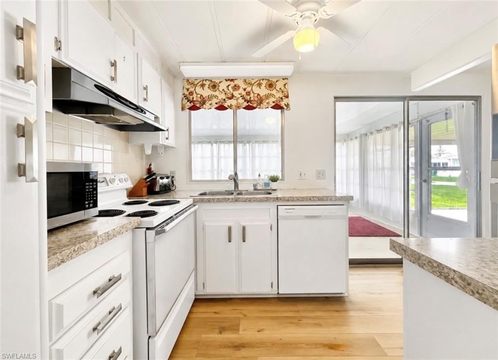 817 Cape Haze LN, NAPLES, FL 34104 — photo 5