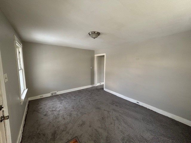 618 Farnsworth Ave, Clairton, PA 15025