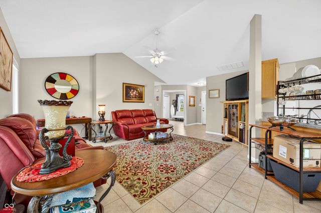 5147 E Hyde Court, Columbus, IN 47203