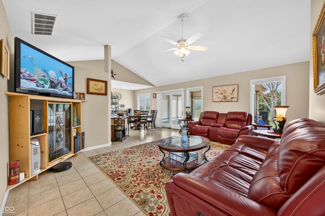 5147 E Hyde Court, Columbus, IN 47203