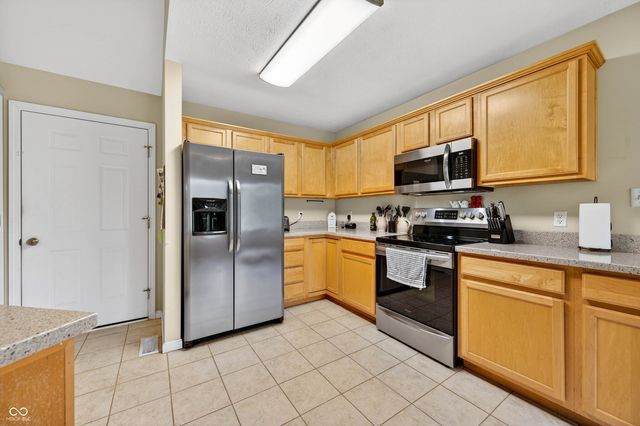 5147 E Hyde Court, Columbus, IN 47203