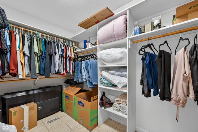 5147 E Hyde Court, Columbus, IN 47203