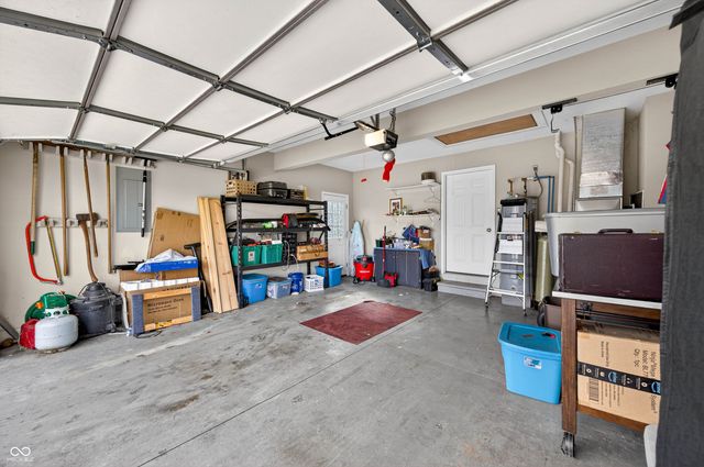 5147 E Hyde Court, Columbus, IN 47203