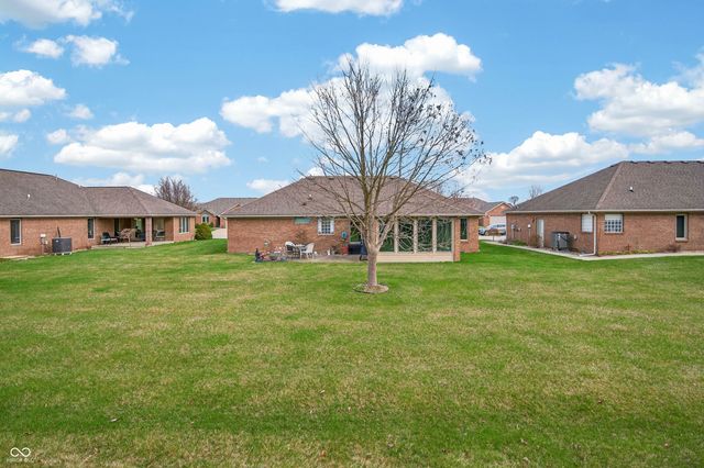 5147 E Hyde Court, Columbus, IN 47203