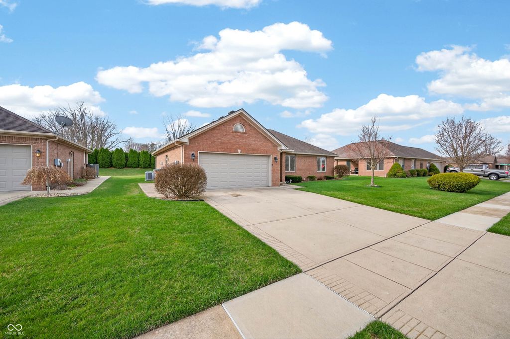 5147 E Hyde Court, Columbus, IN 47203