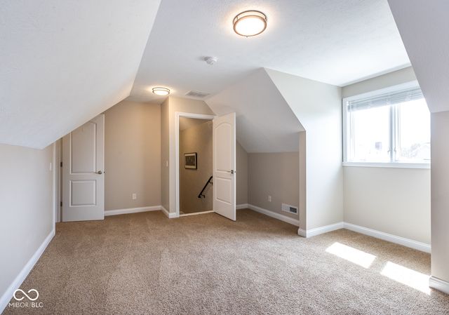 13722 Diving Hawk Crossing, Fishers, IN 46055