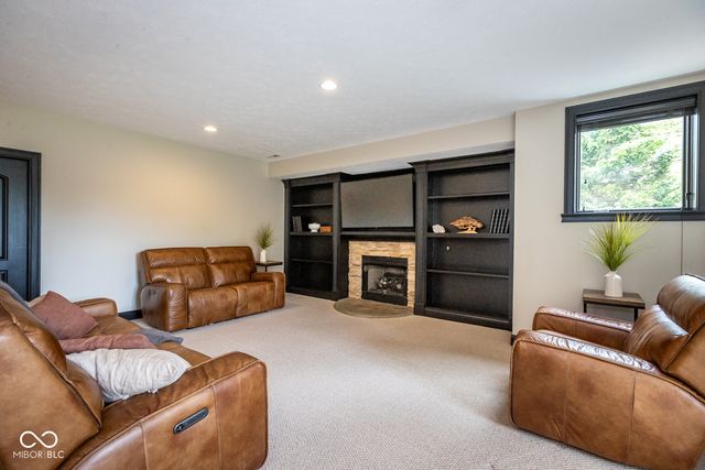 13722 Diving Hawk Crossing, Fishers, IN 46055