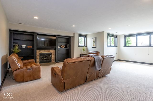 13722 Diving Hawk Crossing, Fishers, IN 46055