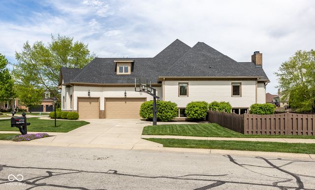 13722 Diving Hawk Crossing, Fishers, IN 46055