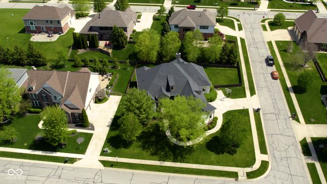 13722 Diving Hawk Crossing, Fishers, IN 46055