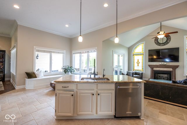 13722 Diving Hawk Crossing, Fishers, IN 46055