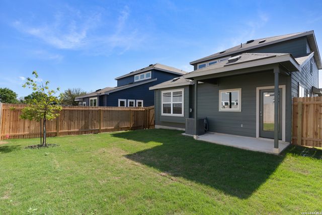 890 Farmhouse Trail, New Braunfels, TX 78130