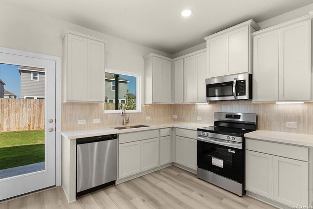 890 Farmhouse Trail, New Braunfels, TX 78130