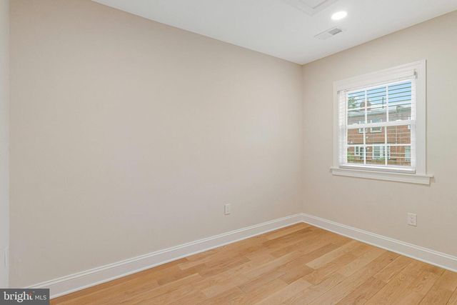 1350 SHERIDAN ST NW, Washington, DC 20011