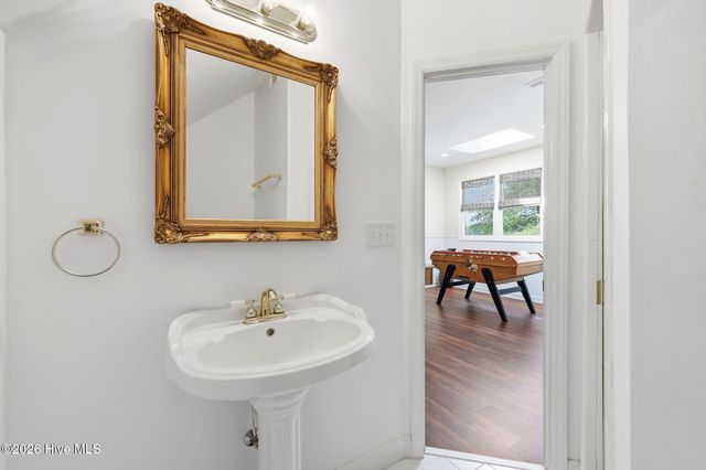 121 Sabre Point Drive, Bath, NC 27808
