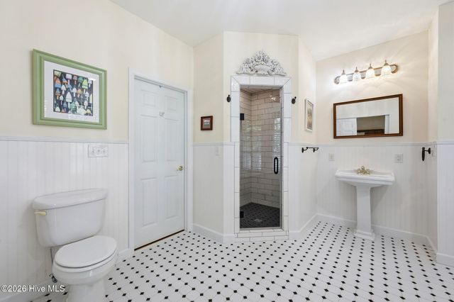 121 Sabre Point Drive, Bath, NC 27808
