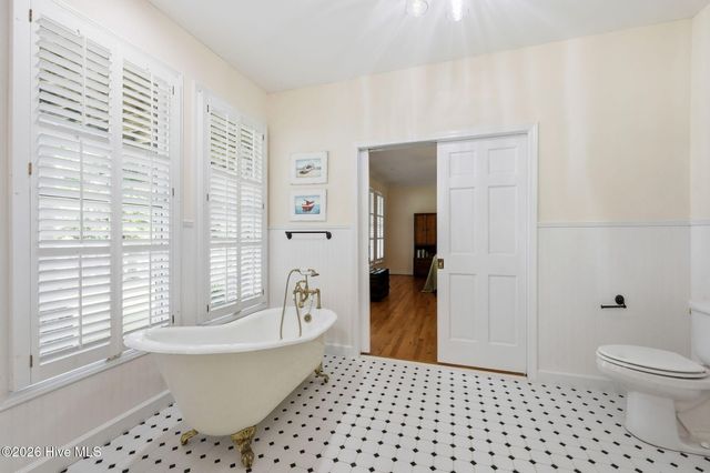 121 Sabre Point Drive, Bath, NC 27808