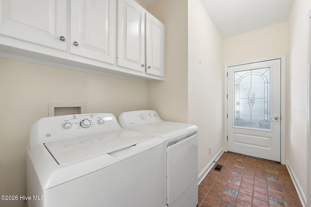 121 Sabre Point Drive, Bath, NC 27808