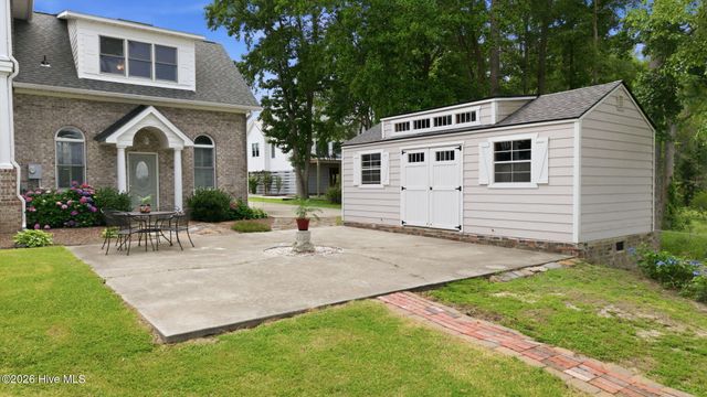 121 Sabre Point Drive, Bath, NC 27808