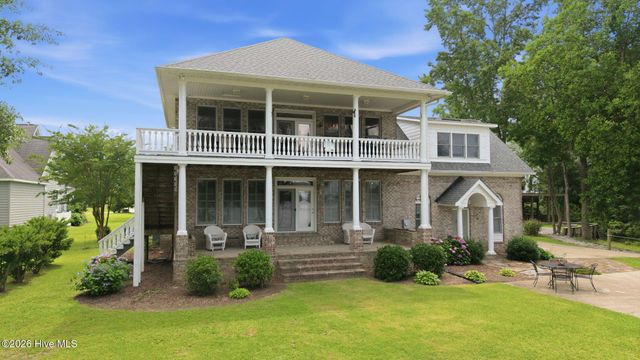 121 Sabre Point Drive, Bath, NC 27808