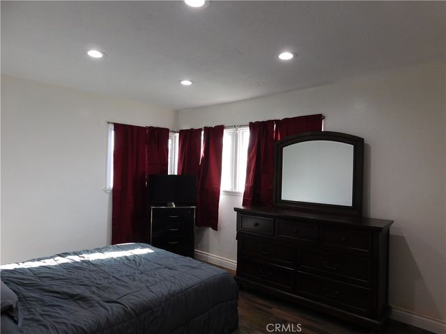 806 E 103rd Place Place, Los Angeles, CA 90002