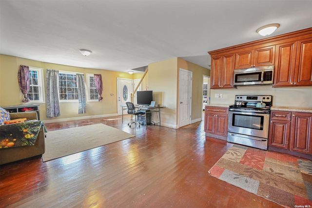 165 Patchogue Holbrook Road, Holbrook, NY 11741