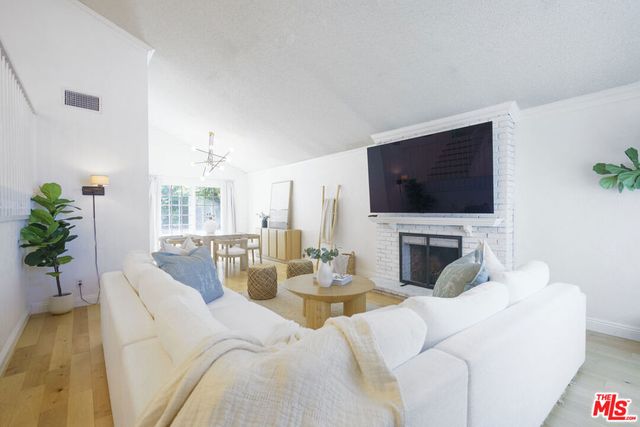 7618 Maynard Avenue, West Hills, CA 91304
