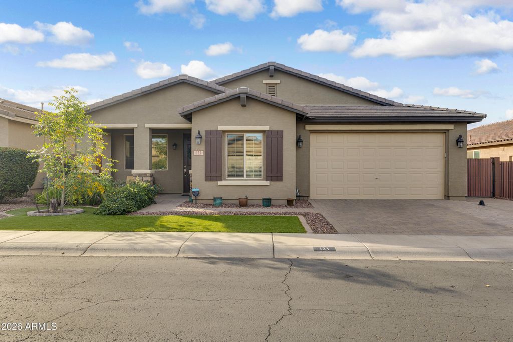 123 W WINTERBERRY Avenue, Queen Creek, AZ 85140