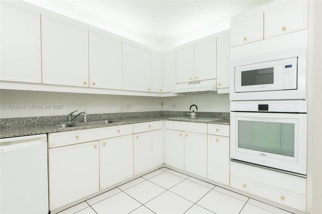 8855 Collins Ave 6F, Surfside, FL 33154