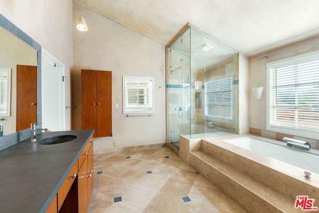 231 14th Street, Santa Monica, CA 90402