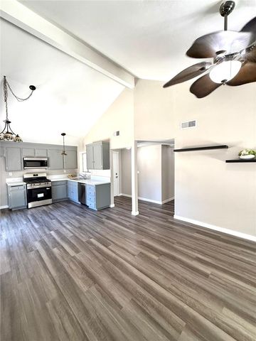 44251 E Raysack, Lancaster, CA 93535