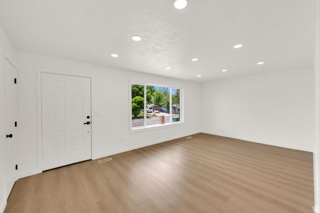 7647 S 2290 W, West Jordan, UT 84084