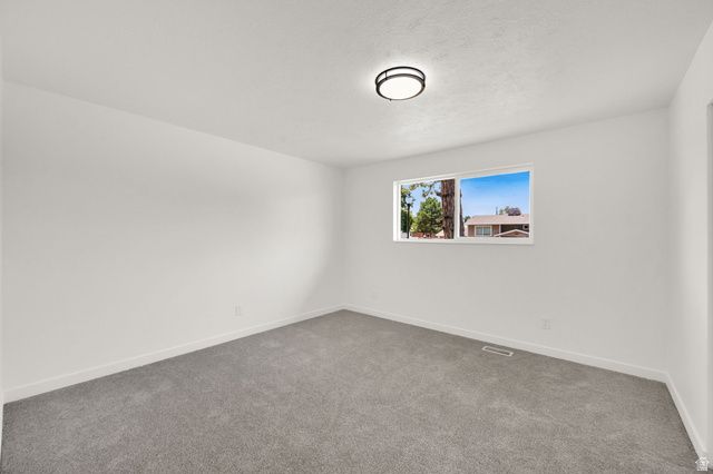 7647 S 2290 W, West Jordan, UT 84084