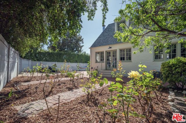 1917 Eden Avenue, Glendale, CA 91206