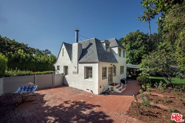 1917 Eden Avenue, Glendale, CA 91206