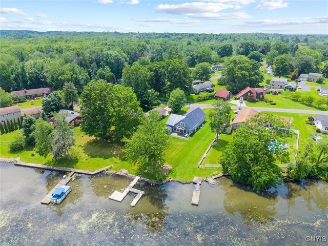 13 E Edgewater Drive, Fulton, NY 13069