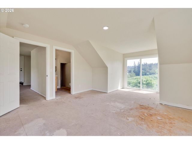 20530 S LELAND Rd, Oregon City, OR 97045